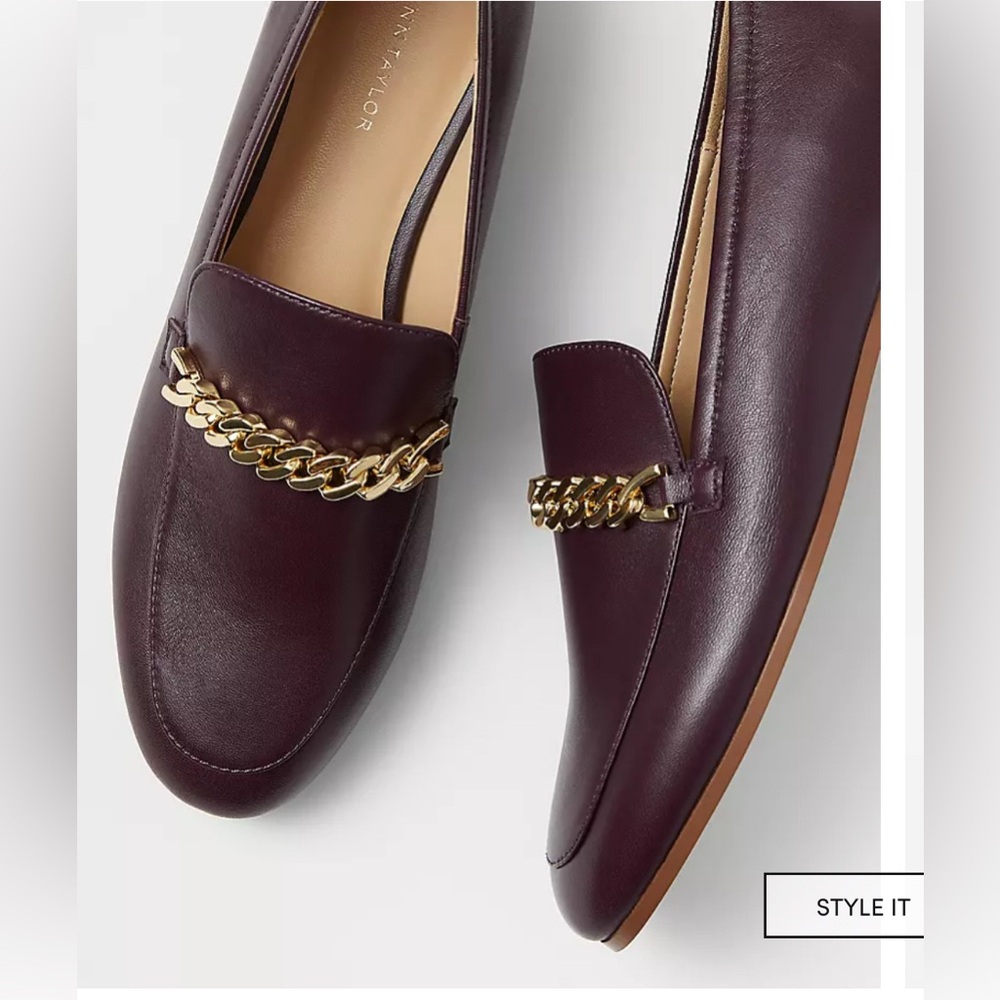 NWT Ann Taylor burgundy chain loafers size 6
